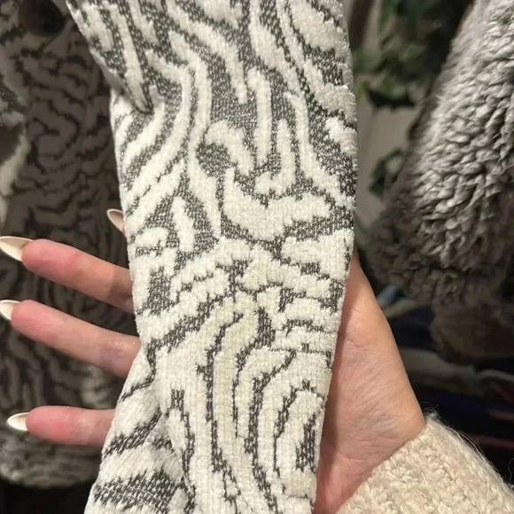 Ruby Road jacquard asymmetrical top - Picture 3 of 5